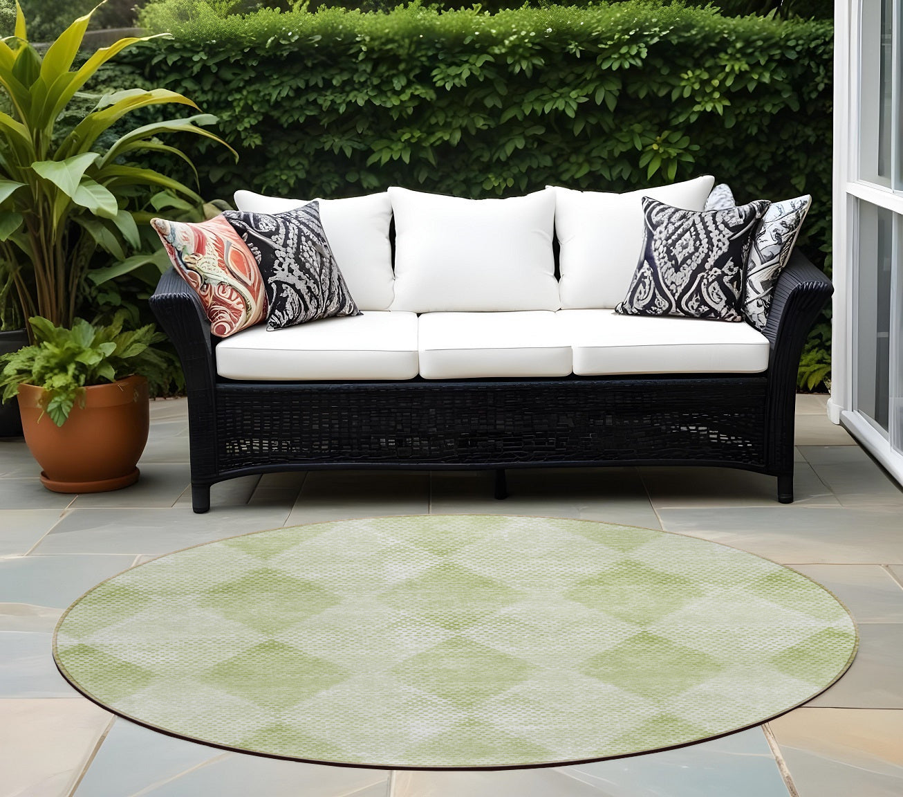 8 Round Mint Green Round Geometric Washable Non Skid Indoor Outdoor Area Rug