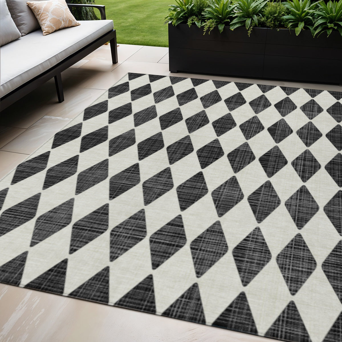 5 X 8 Black Geometric Washable Indoor Outdoor Area Rug