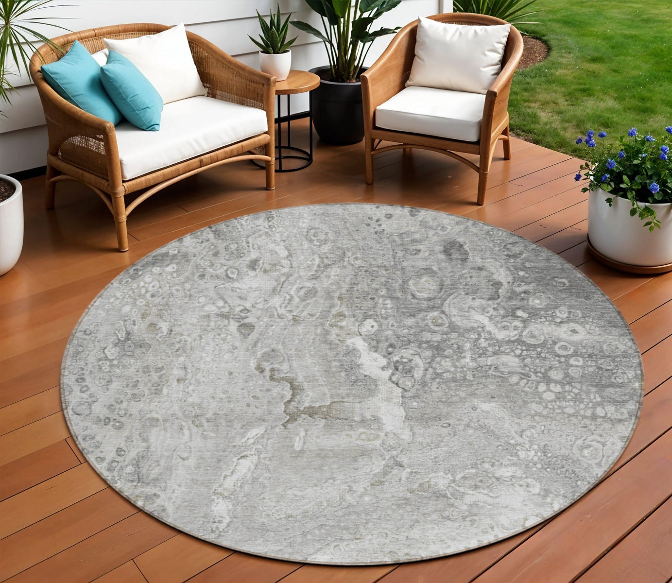 8 Silver Gray And Taupe Round Abstract Washable Indoor Outdoor Area Rug