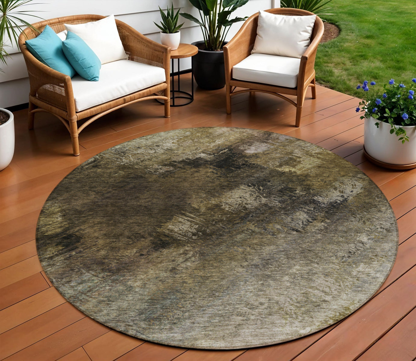 8 Chocolate And Beige Round Abstract Washable Indoor Outdoor Area Rug