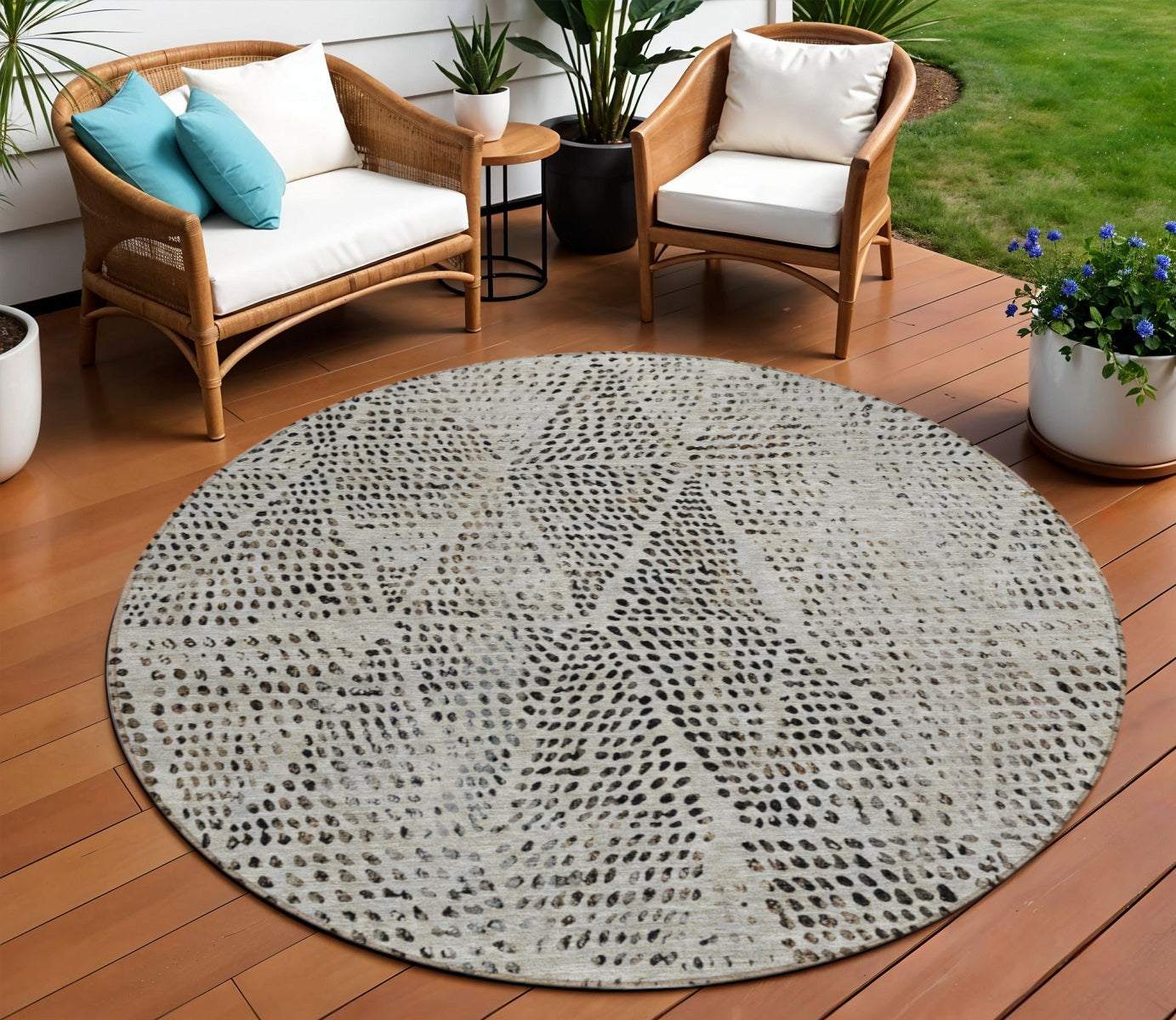 8 Gray Beige And Black Round Geometric Washable Indoor Outdoor Area Rug