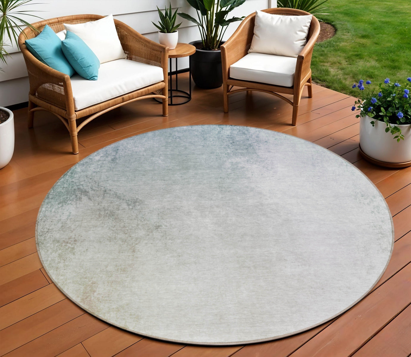 8 Beige Sky Blue And Teal Blue Round Ombre Washable Indoor Outdoor Area Rug