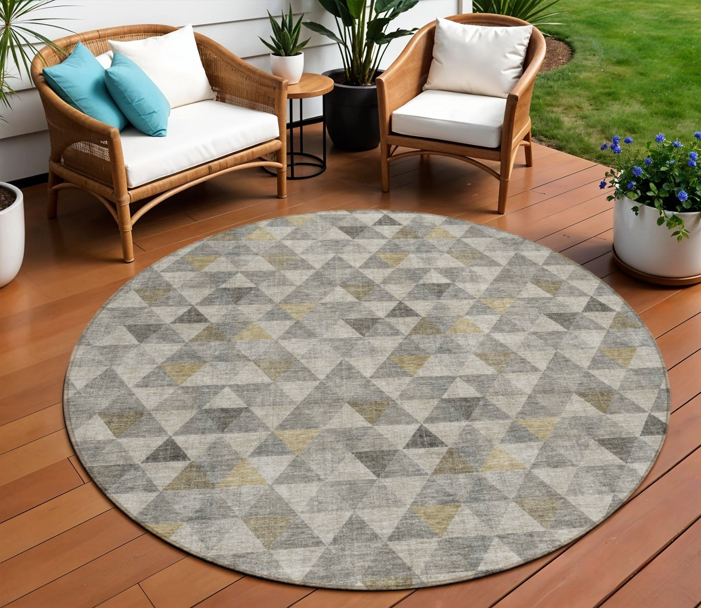 8 Taupe Beige And Tan Round Geometric Washable Indoor Outdoor Area Rug