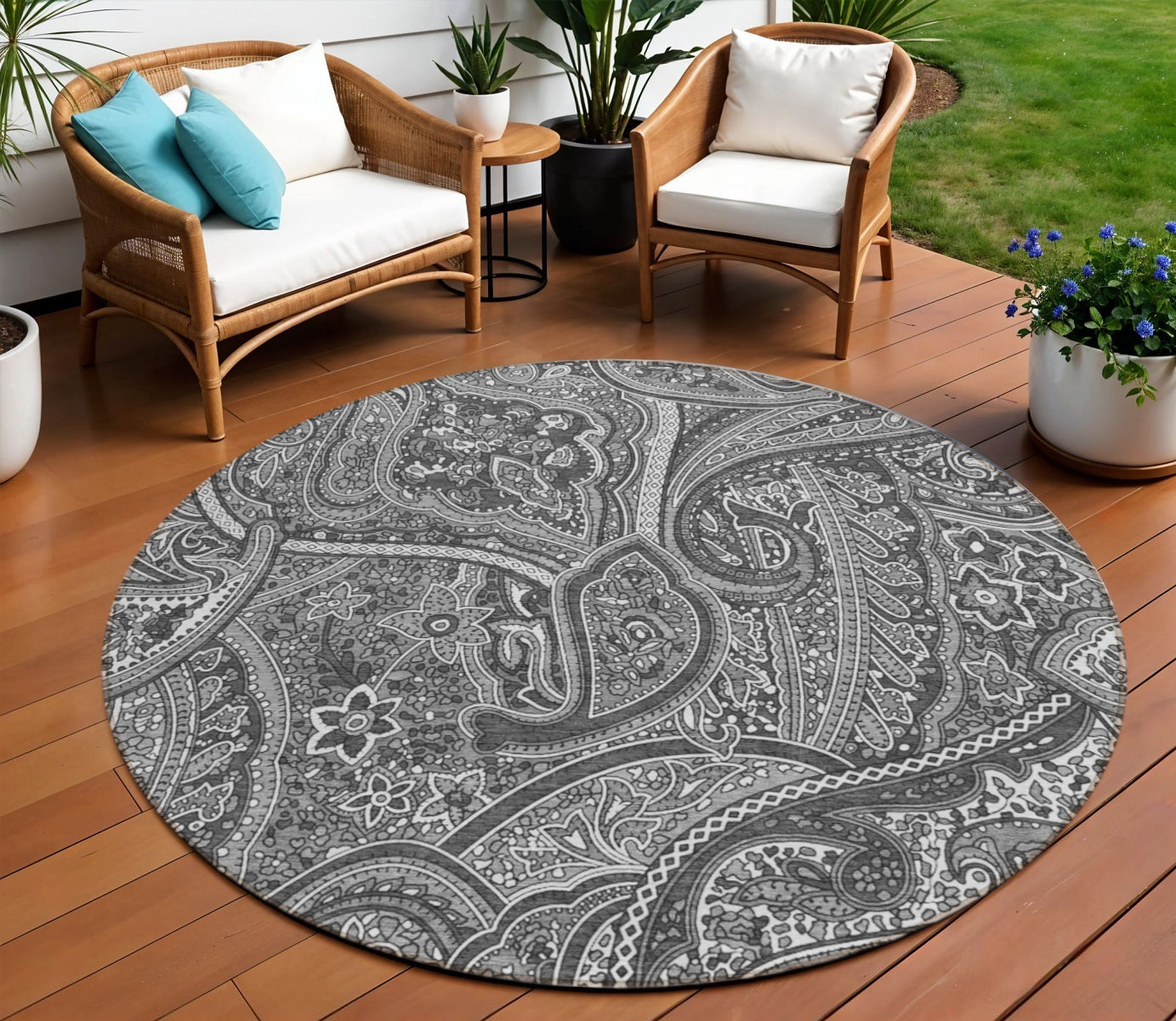 8 Gray Silver And Charcoal Round Paisley Washable Indoor Outdoor Area Rug