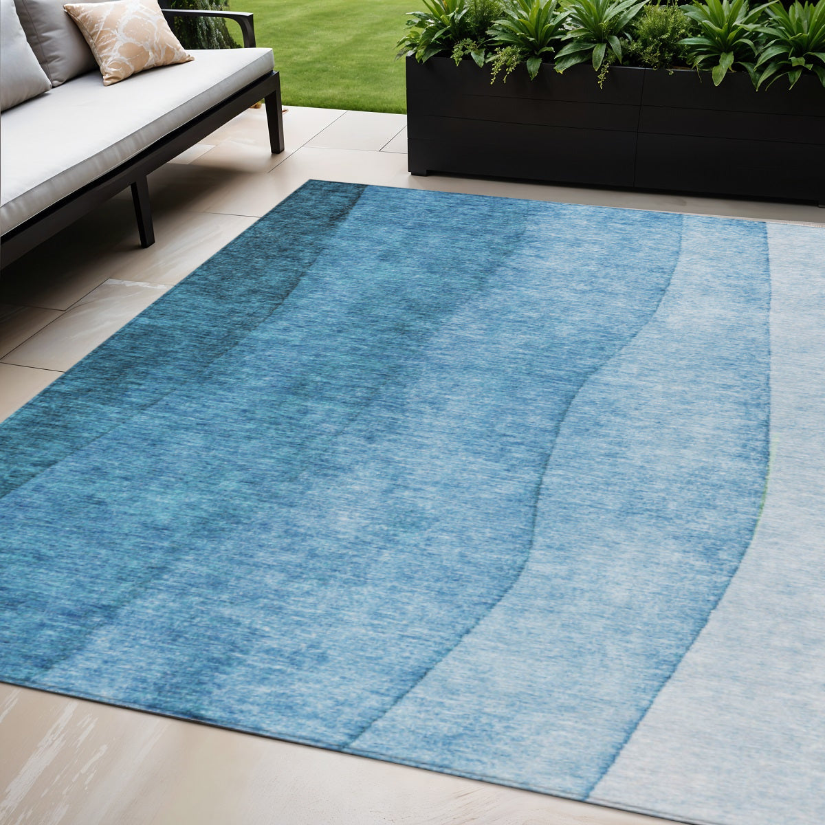 5 X 8 Teal Blue Aqua And Turquoise Ombre Washable Indoor Outdoor Area Rug