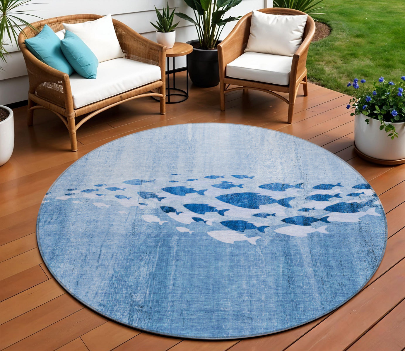 8 Sky Blue And Navy Blue Round Nautical Washable Indoor Outdoor Area Rug