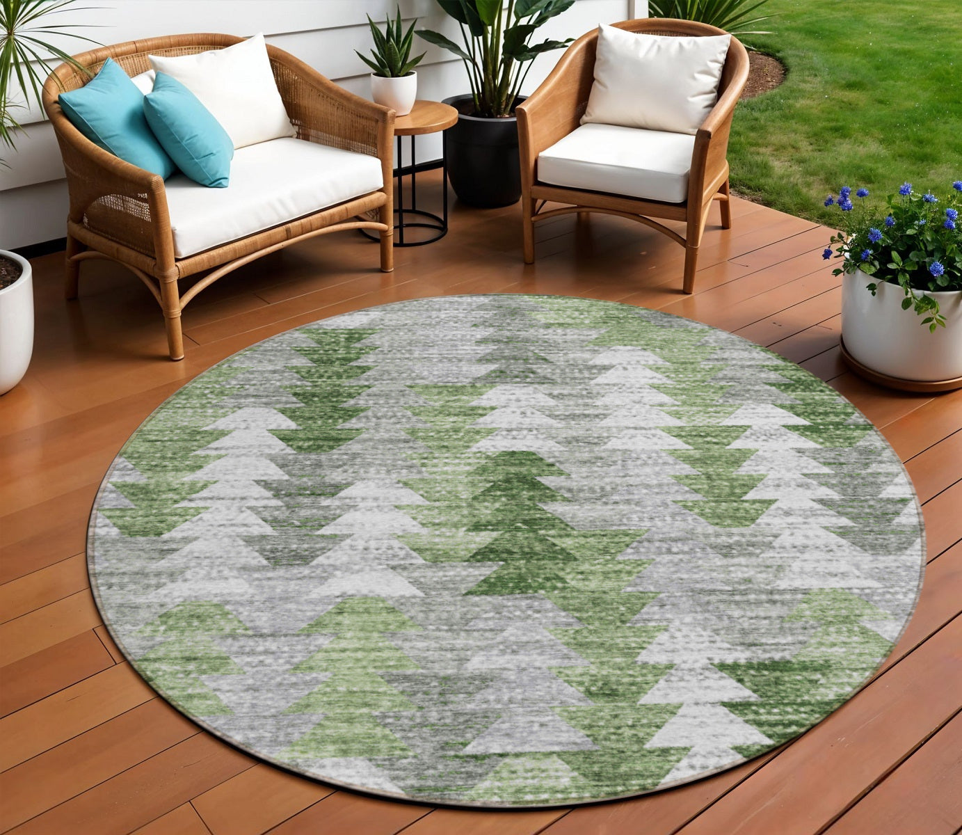 8 Green And Fern Green Round Geometric Washable Indoor Outdoor Area Rug