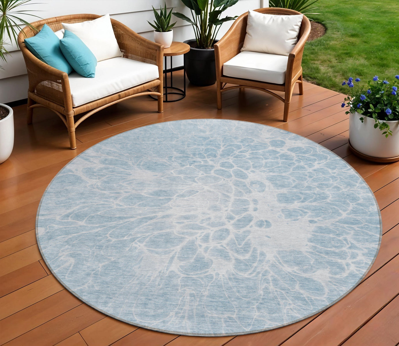 8 Sky Blue And Denim Blue Round Abstract Washable Indoor Outdoor Area Rug