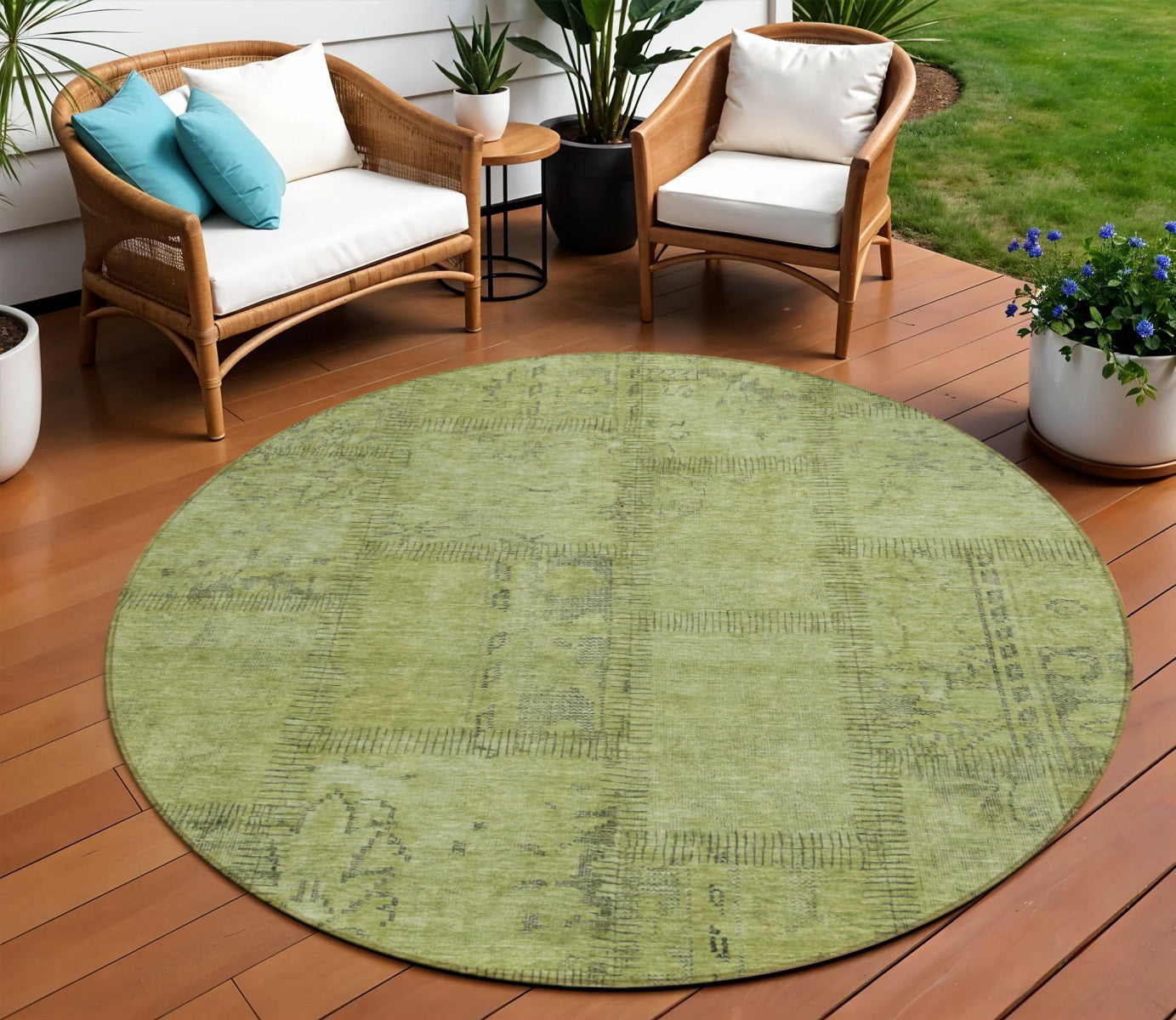 8 Fern Green And Artichoke Green Round Patchwork Washable Indoor Outdoor Area Rug
