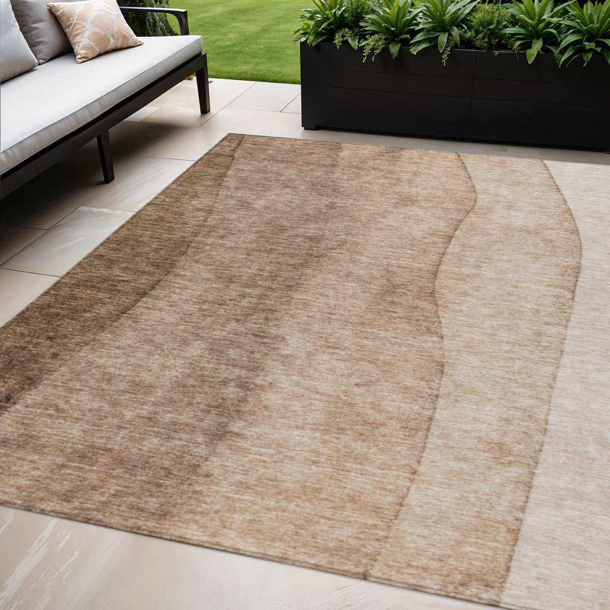 5 X 8 Brown And Beige Ombre Washable Indoor Outdoor Area Rug