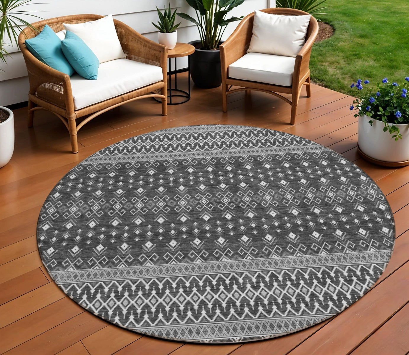 8 Gray Silver And Charcoal Round Tribal Washable Indoor Outdoor Area Rug