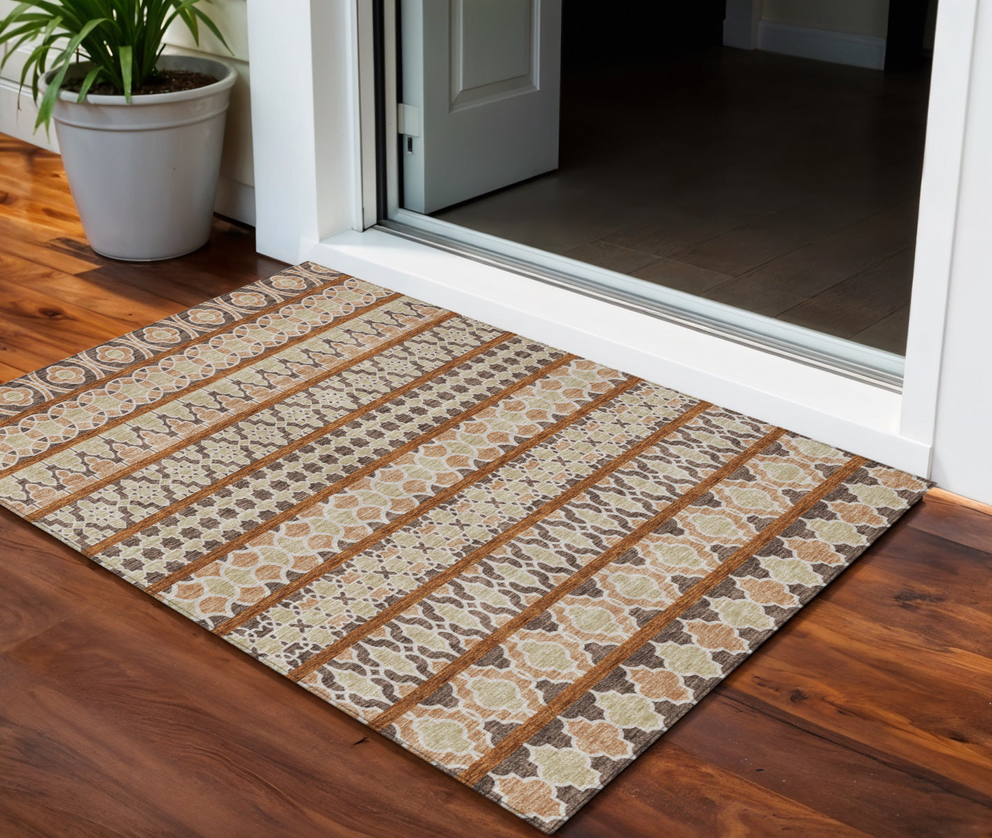 3 X 5 Chocolate And Taupe Quatrefoil Washable Indoor Outdoor Area Rug