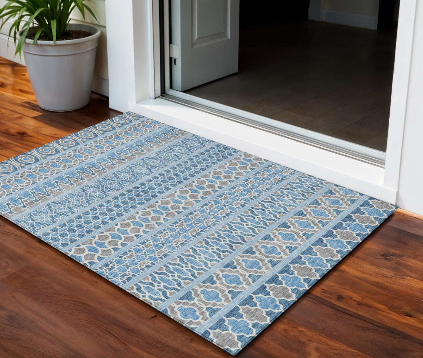 3 X 5 Sky Blue And Denim Blue Quatrefoil Washable Indoor Outdoor Area Rug