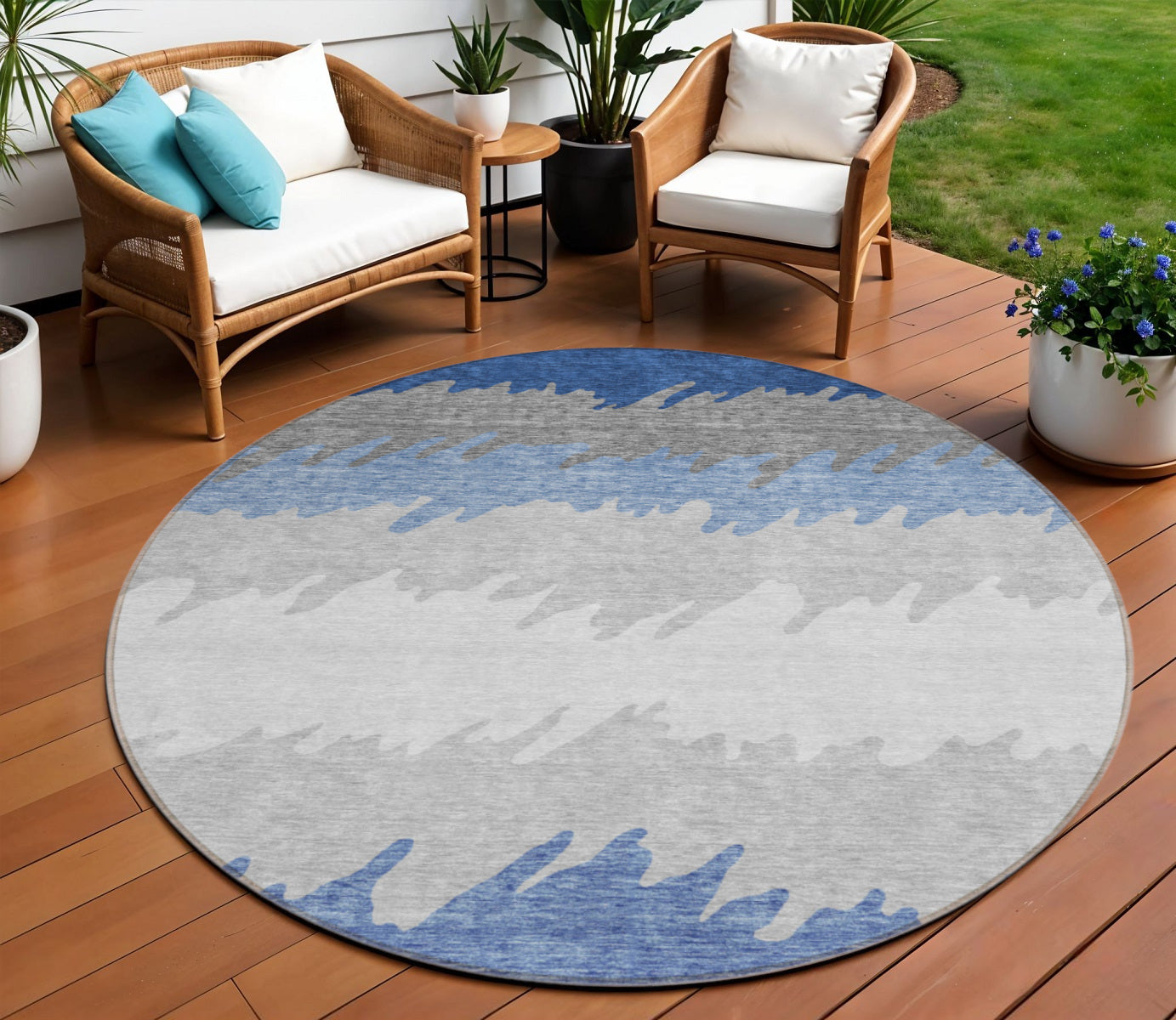 8 Navy Blue Gray And Silver Round Striped Washable Indoor Outdoor Area Rug