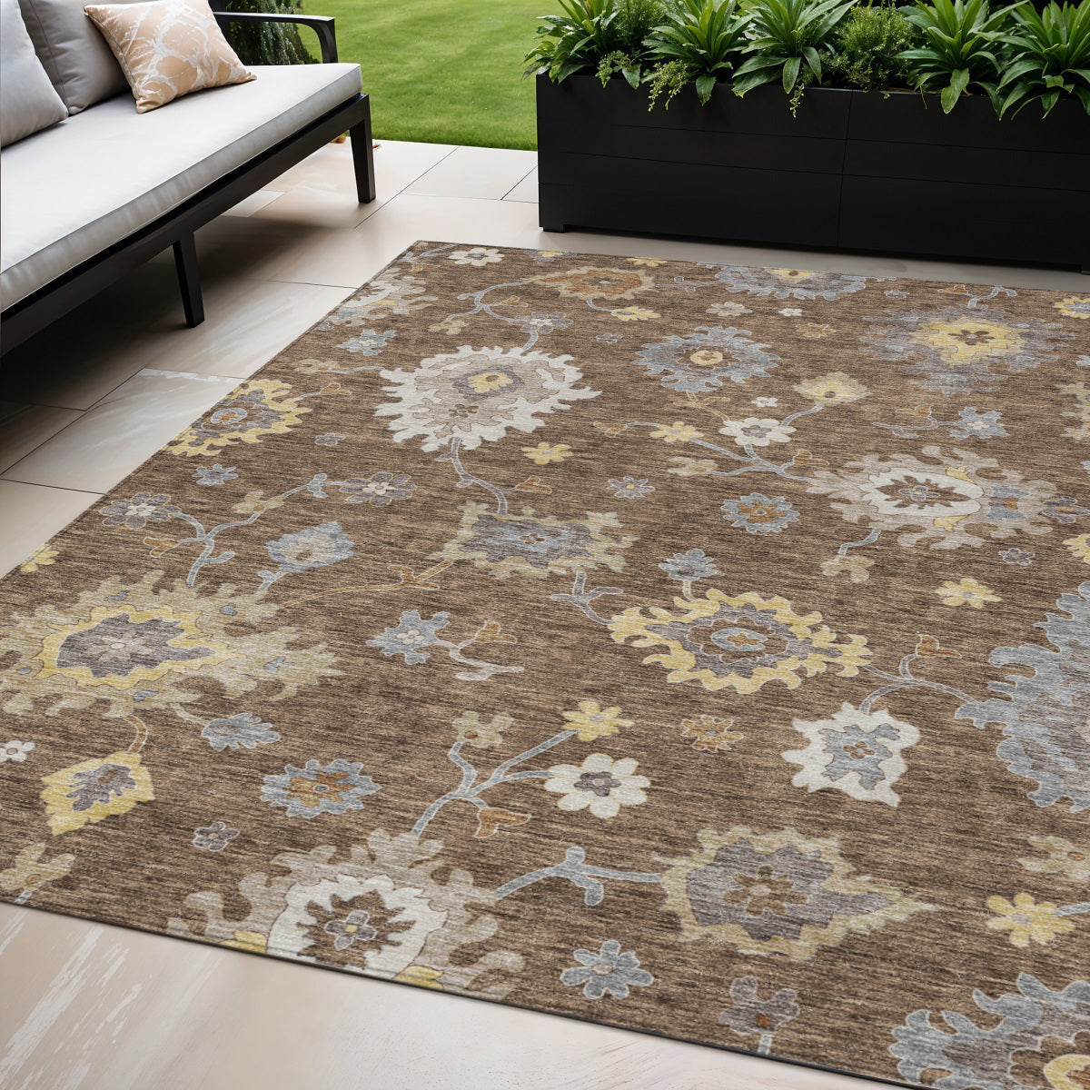 5 X 8 Chocolate Taupe And White Floral Washable Indoor Outdoor Area Rug
