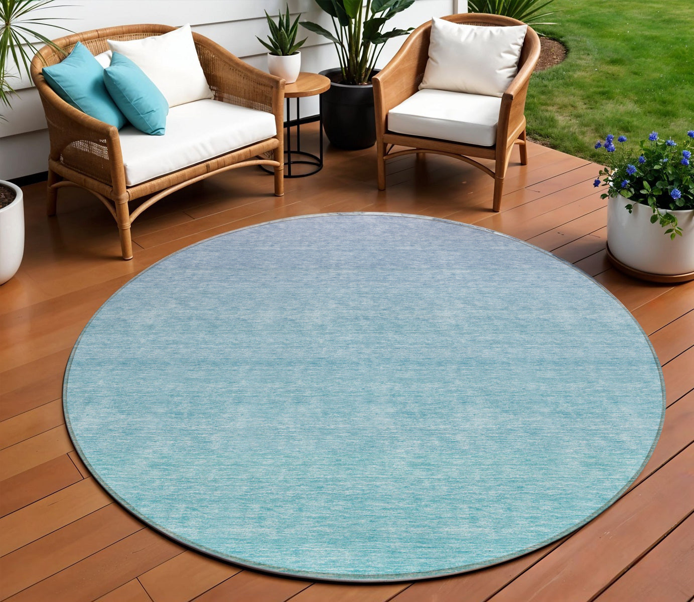 8 Sky Blue And Teal Blue Round Ombre Washable Indoor Outdoor Area Rug