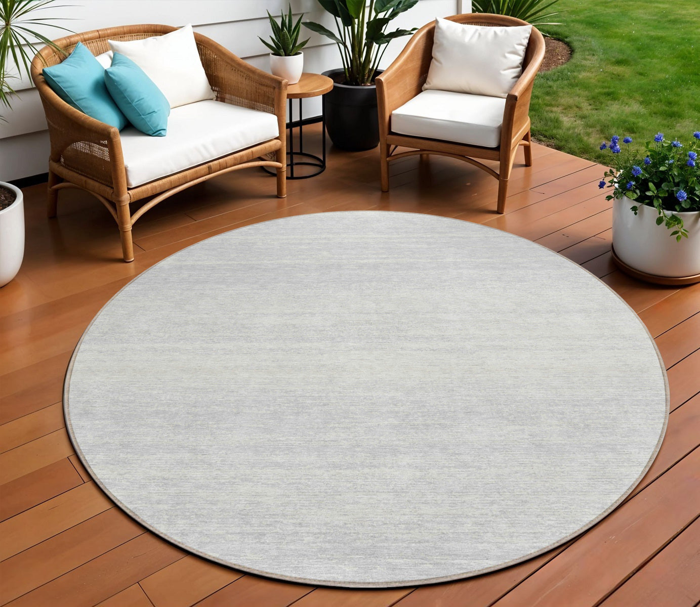 8 Silver And Gray Round Striped Washable Indoor Outdoor Area Rug