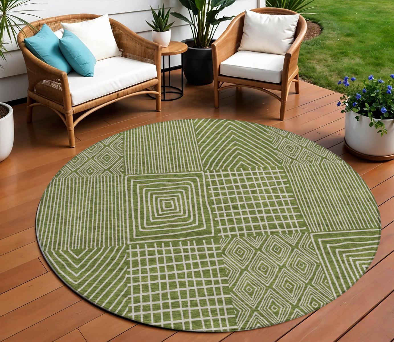 8 Olive Green And Beige Round Geometric Washable Indoor Outdoor Area Rug