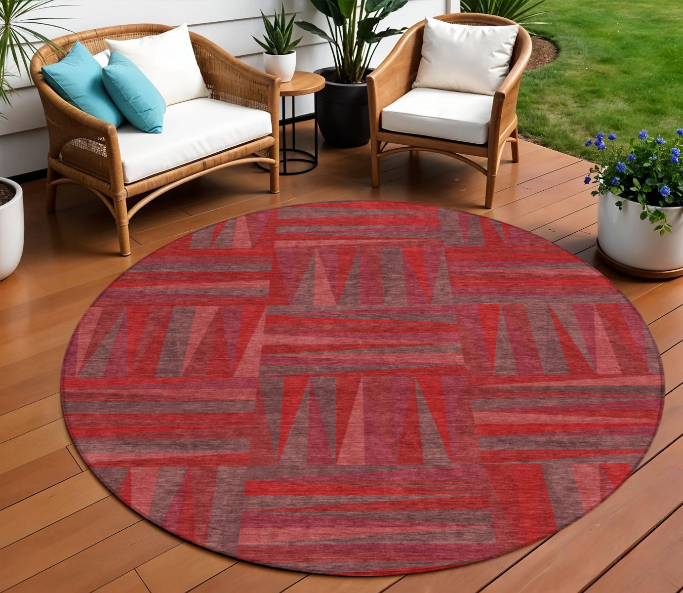 8 Red And Brown Round Geometric Washable Indoor Outdoor Area Rug