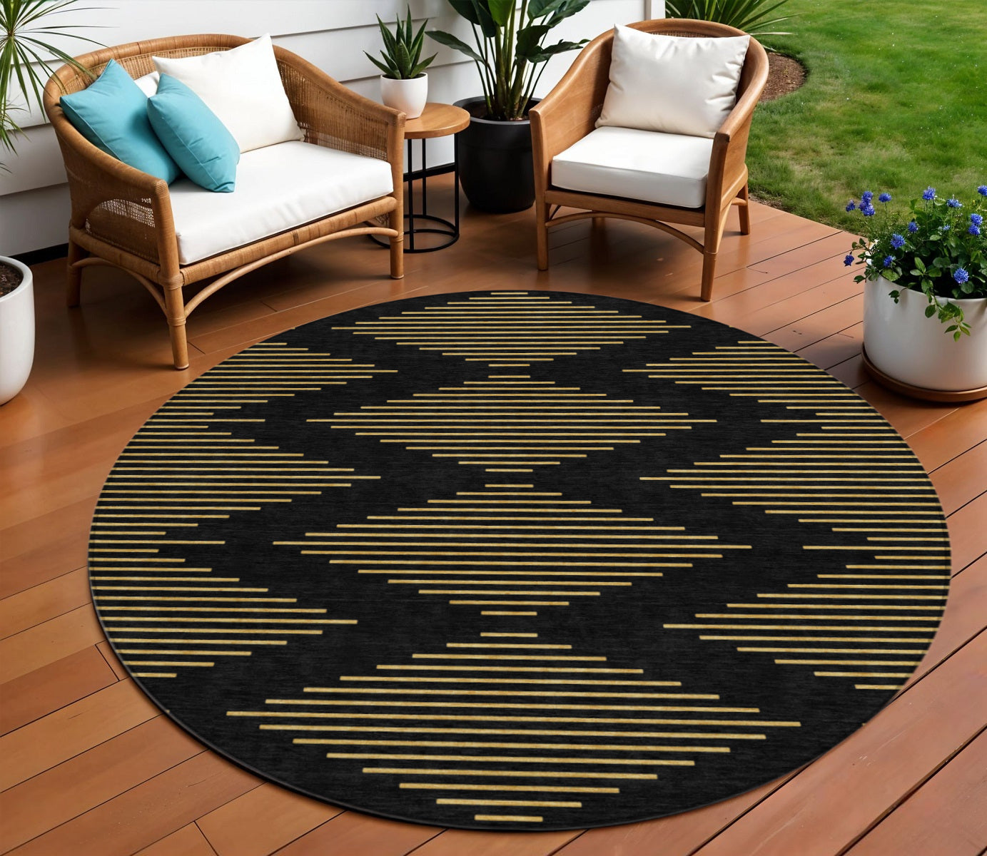8 Black And Beige Round Geometric Washable Indoor Outdoor Area Rug