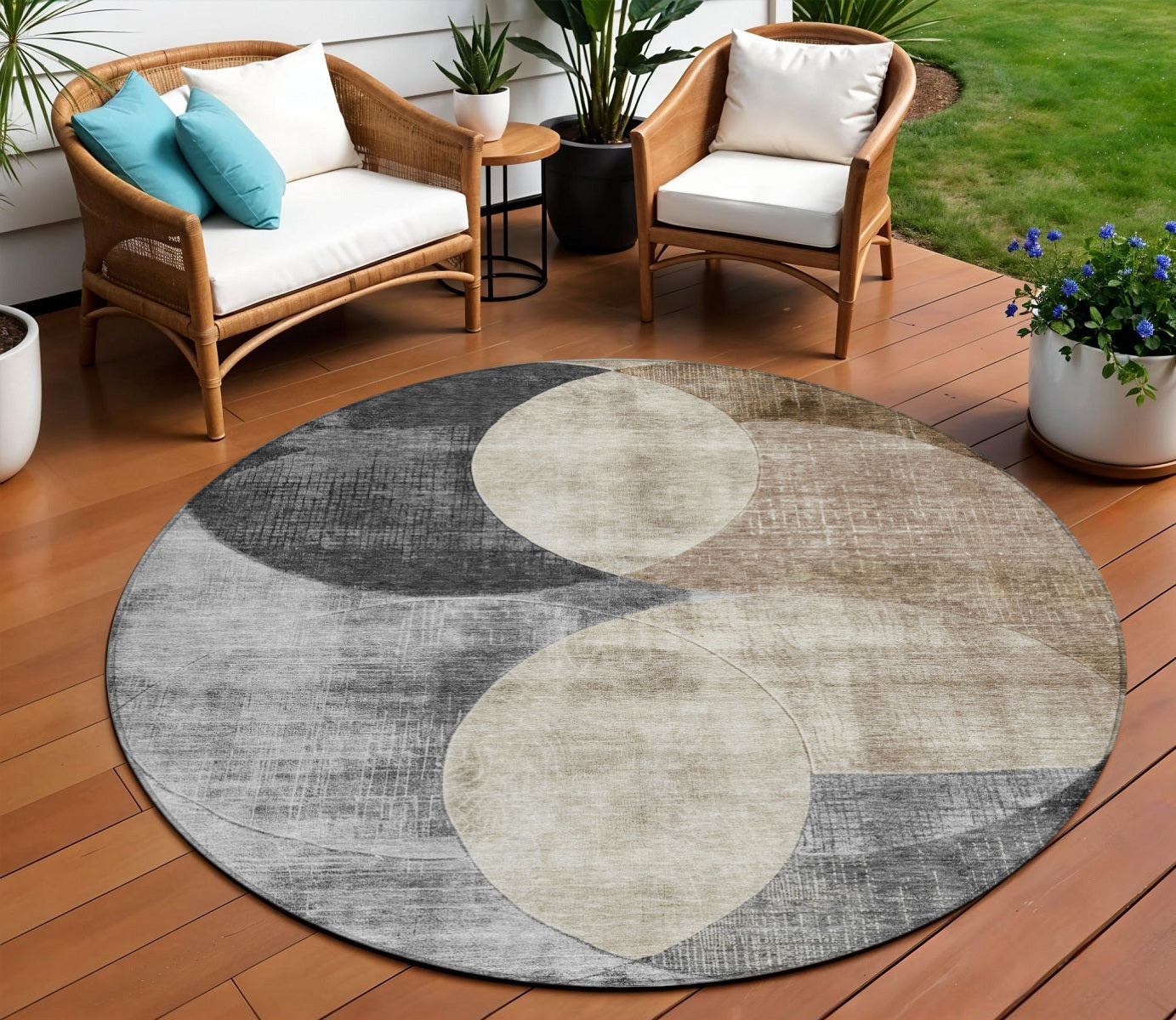 8 Pewter Brown And Charcoal Round Geometric Washable Indoor Outdoor Area Rug