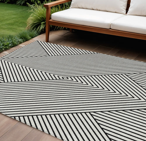 10 X 14 White And Black Geometric Washable Indoor Outdoor Area Rug