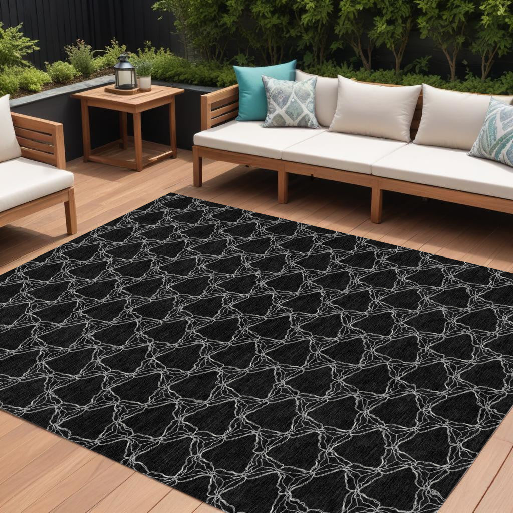 10 X 14 Black And White Geometric Washable Indoor Outdoor Area Rug