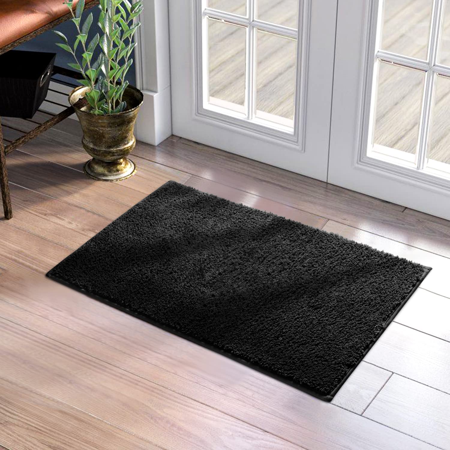 HOMEIDEAS Door Mats Indoor, 17x29 Super Absorbent Non Slip Rugs for Entryway, Front Back Welcome Doormat Dirt Trapper (Black)