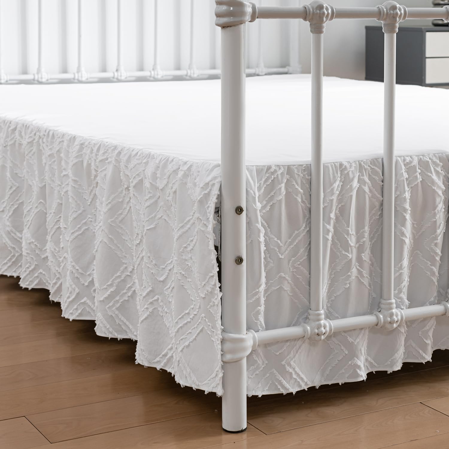 Tufted Bed Skirt King Size, Ruffled Bed Skirt with Split Corners, King Bed Skirt 18 Inch Drop, Square Boho King Size Bed Skirt W