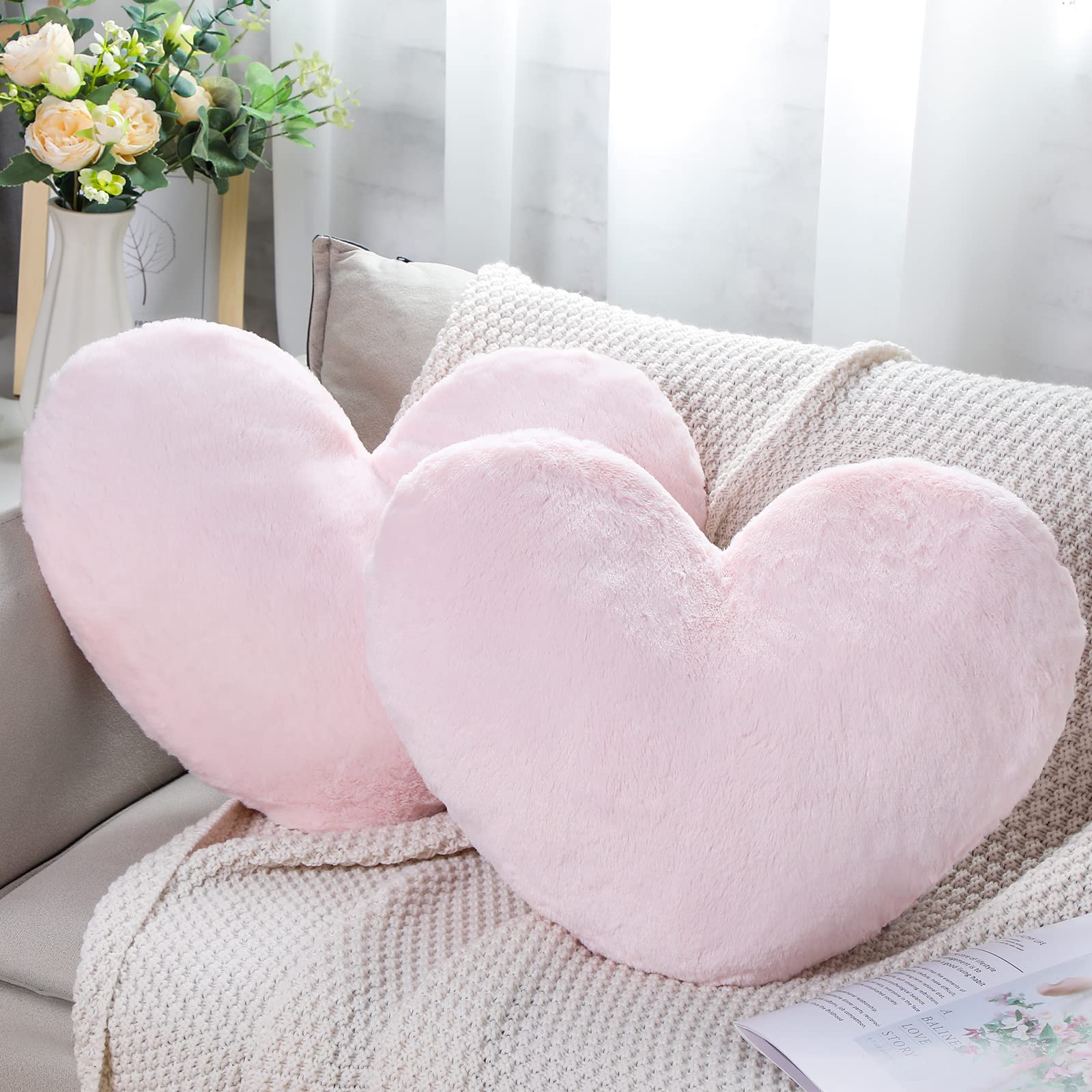 Unittype Valentines Heart Throw Pillow 2 Pieces 20 x 15.7 Inch Faux Bunny Fur Decorative Pillow Heart Shaped Fluffy Pillows Soft