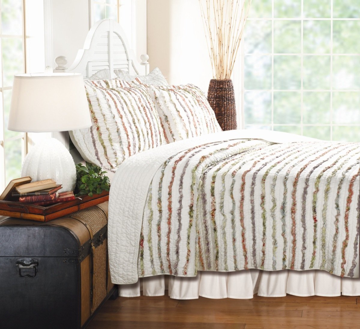 Greenland Home Bella Ruffle 100% Cotton Ruffle-Embellished Quilt Set, 3-Piece Full/Queen, Multicolor