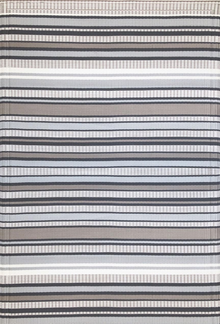 Mad Mats Geometric Outdoor Rug, Reversible Plastic Mat (4 x 6, Stripes - Cool Grey)