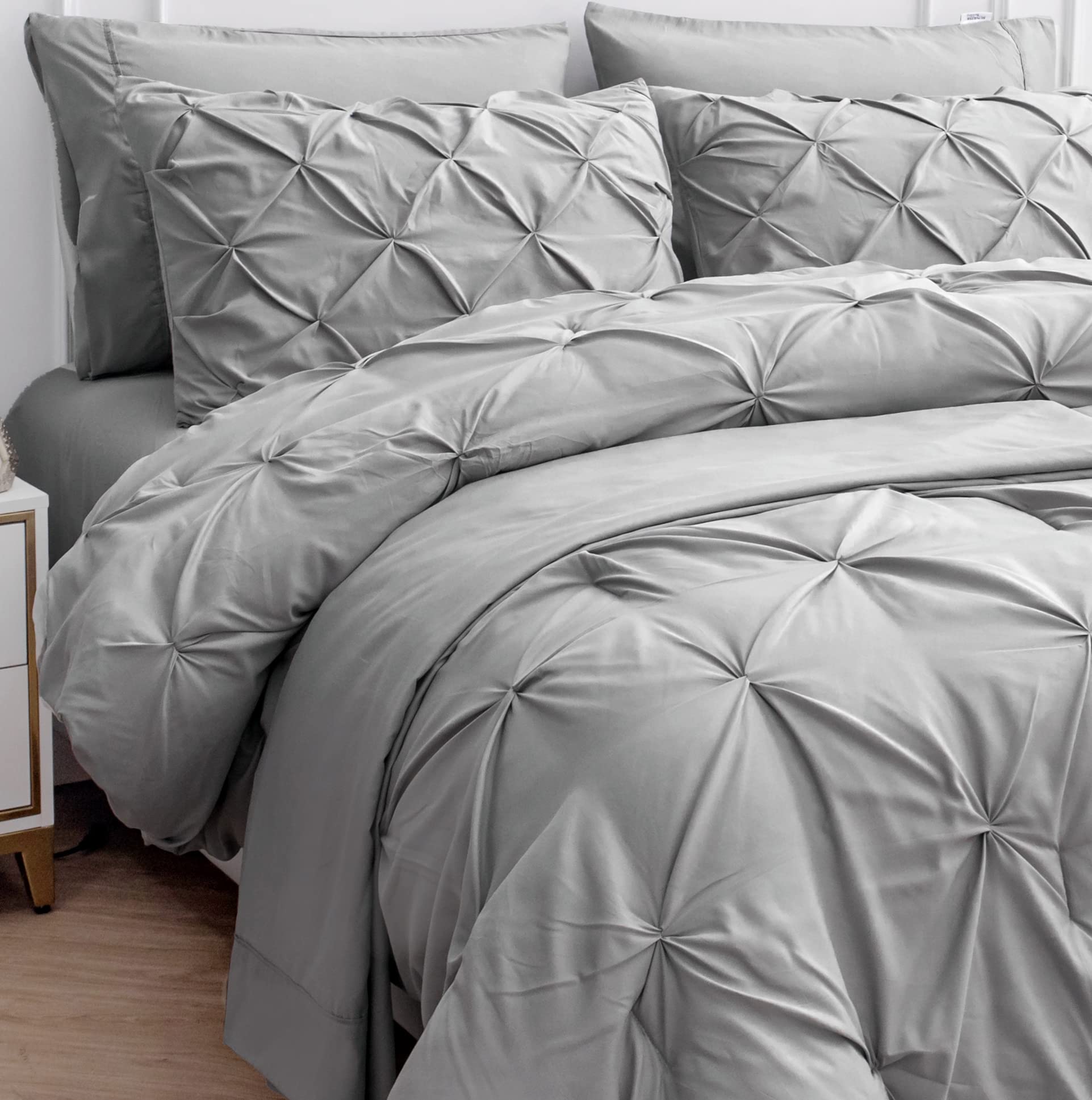 LANE LINEN 7 Piece Queen Comforter Set with Sheets, Pintuck Bedding, Soft Bed in a Bag, Pinch Pleated, Fluffy Queen Bedding Set 