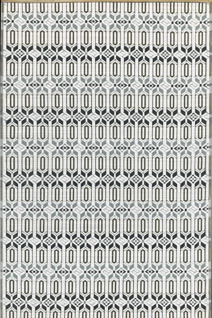 Mad Mats Geometric Outdoor Rug, Reversible Plastic Mat (4 x 6, Moroccan - Grey/White)