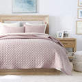 HORIMOTE HOME Quilt Twin Size Light Pink, Lightweight Quilt for Summer Ultra-Soft Microfiber Modern Style Quilted Clouds Pattern