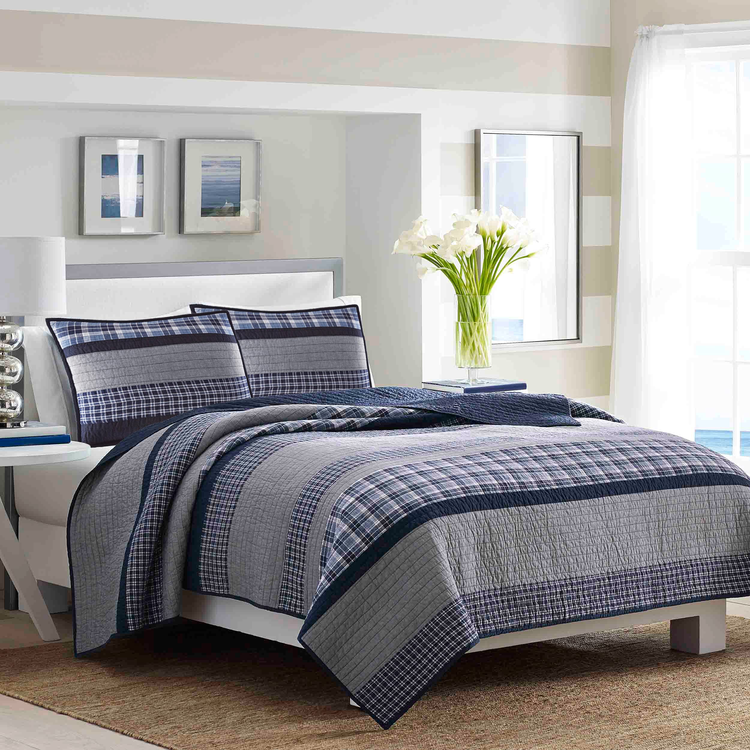 Nautica - King Quilt, Cotton Reversible Bedding, Home Decor for All Seasons (Adelson Blue, King)