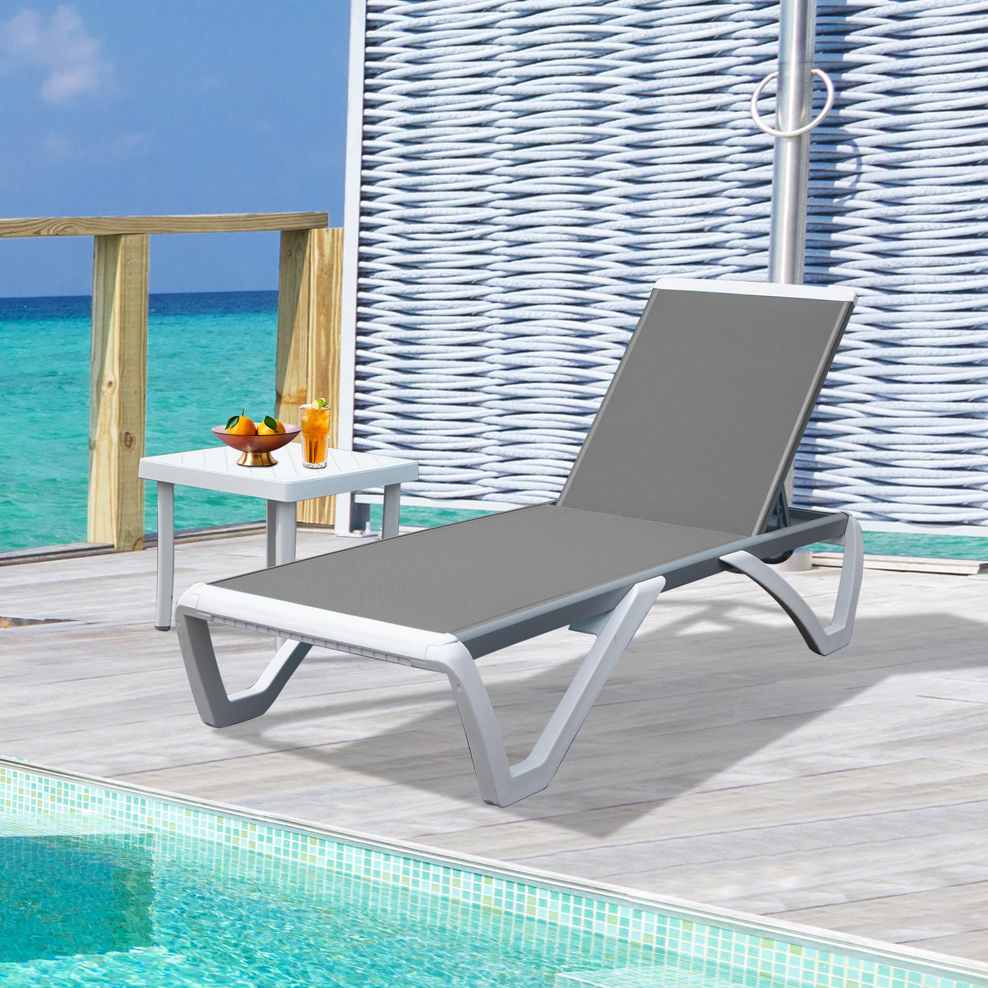 Domi Outdoor Chaise Lounge Chair, Aluminum Patio Lounge Chair with 5 Position Adjustable Backrest and Side Table, for Poolside, 