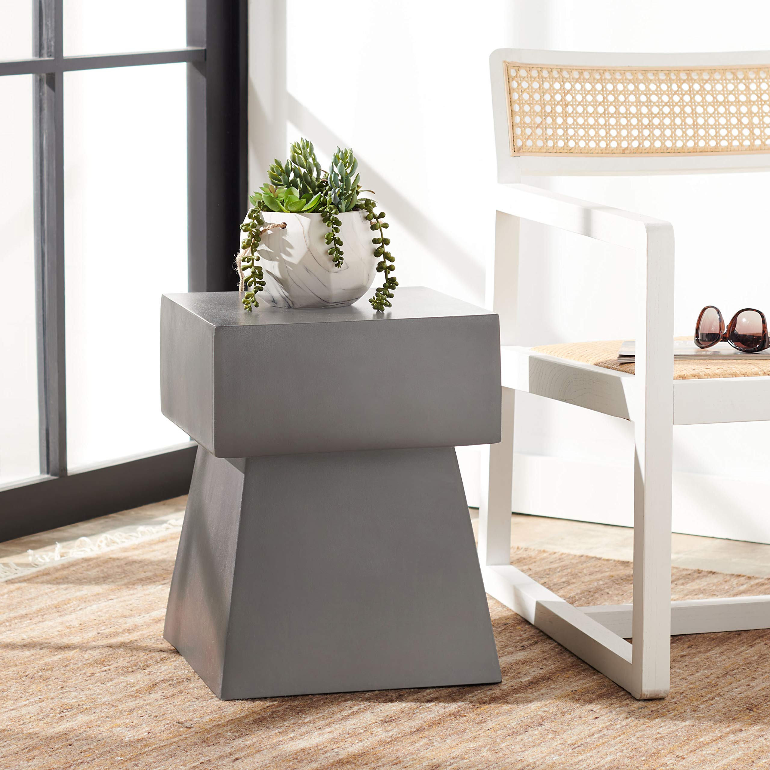 Safavieh VNN1000C Outdoor Zen Black Mushroom Modern Concrete Accent End Table