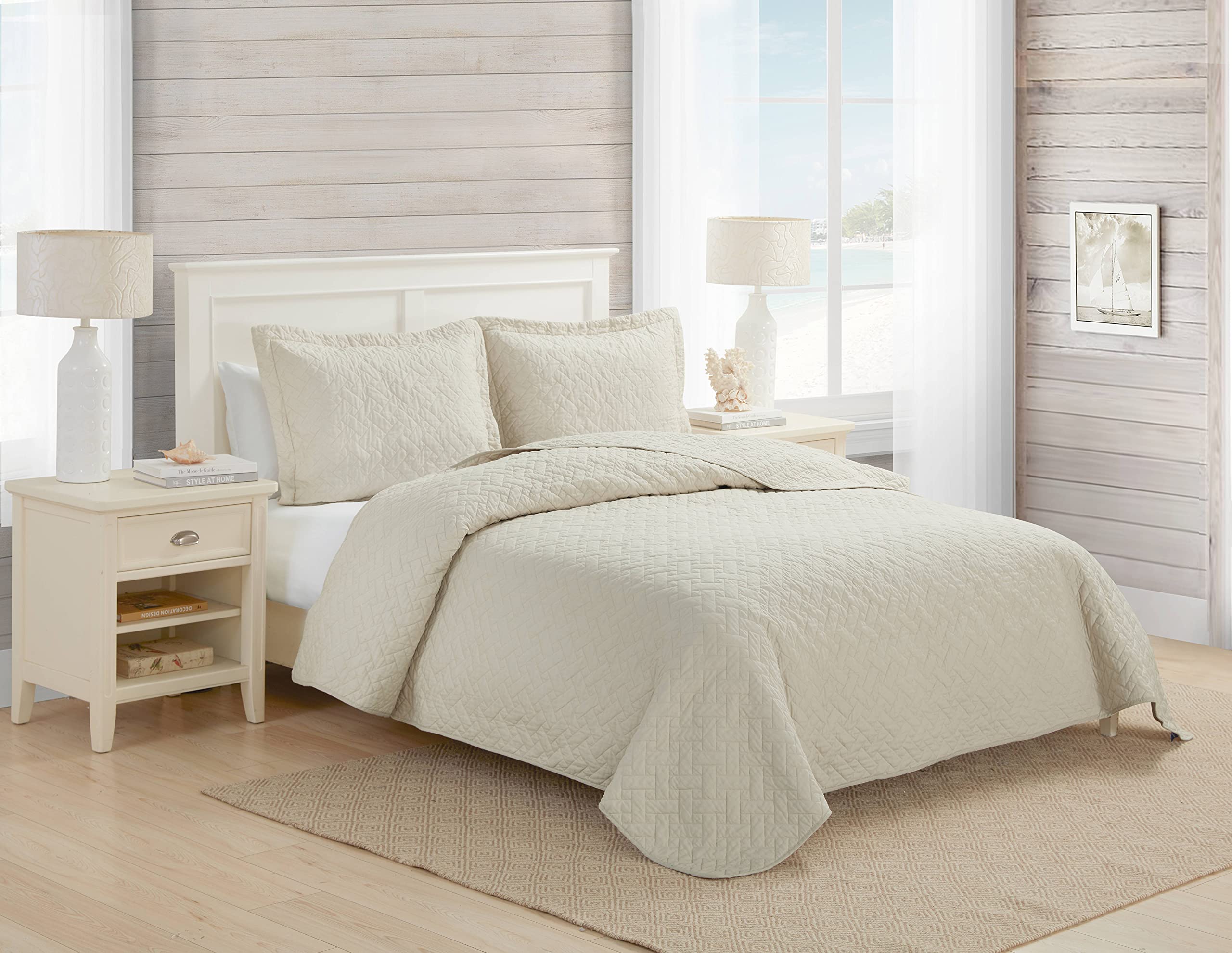 Tommy Bahama Quilt Set Soft Bedding with Matching Sham, Lightweight Home Decor for All Seasons, Twin, Chevron Dune Beige