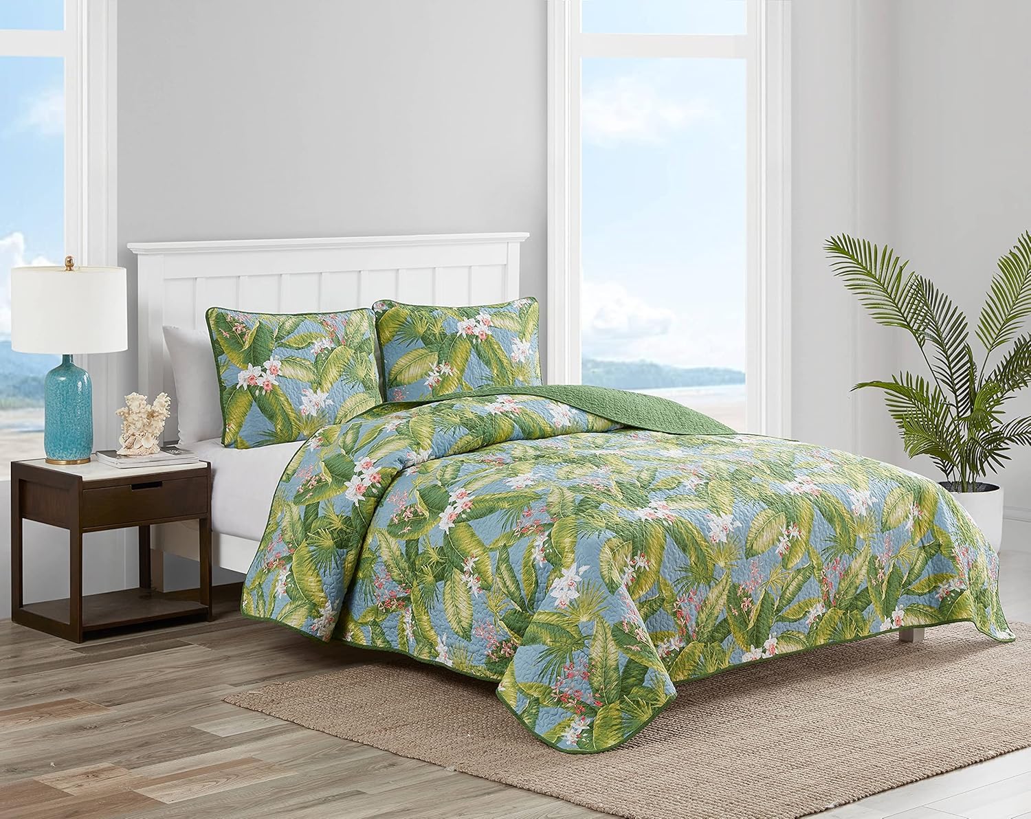 Tommy Bahama - Queen Quilt Set, Reversible Cotton Bedding with Matching Shams, Coastal Bedding Set for All Seasons (Aregada Dock