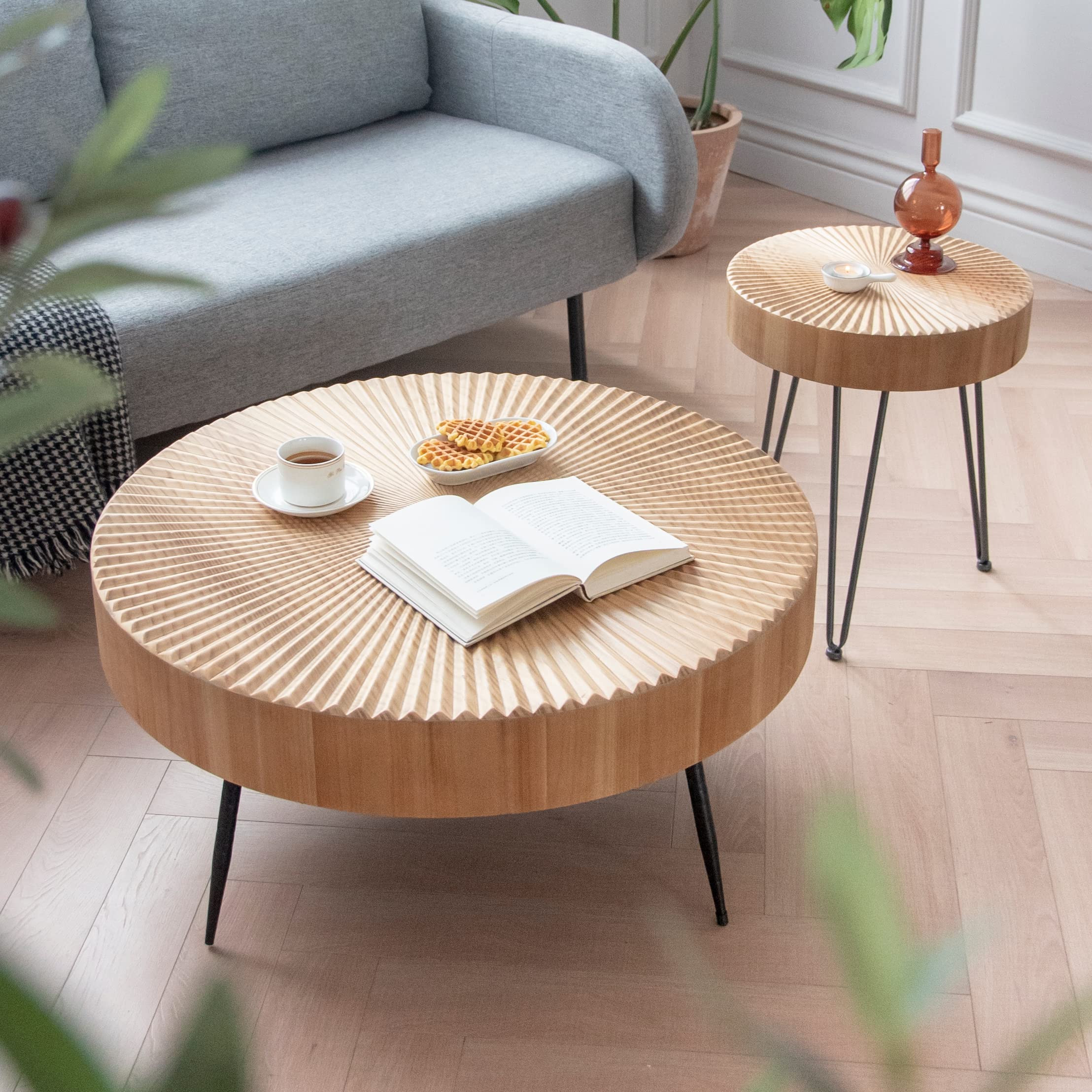 COZAYH 2-Piece Modern Farmhouse Living Room Coffee Table Set, Nesting Table Round Natural Finish with Handcrafted Wood Radial Pa