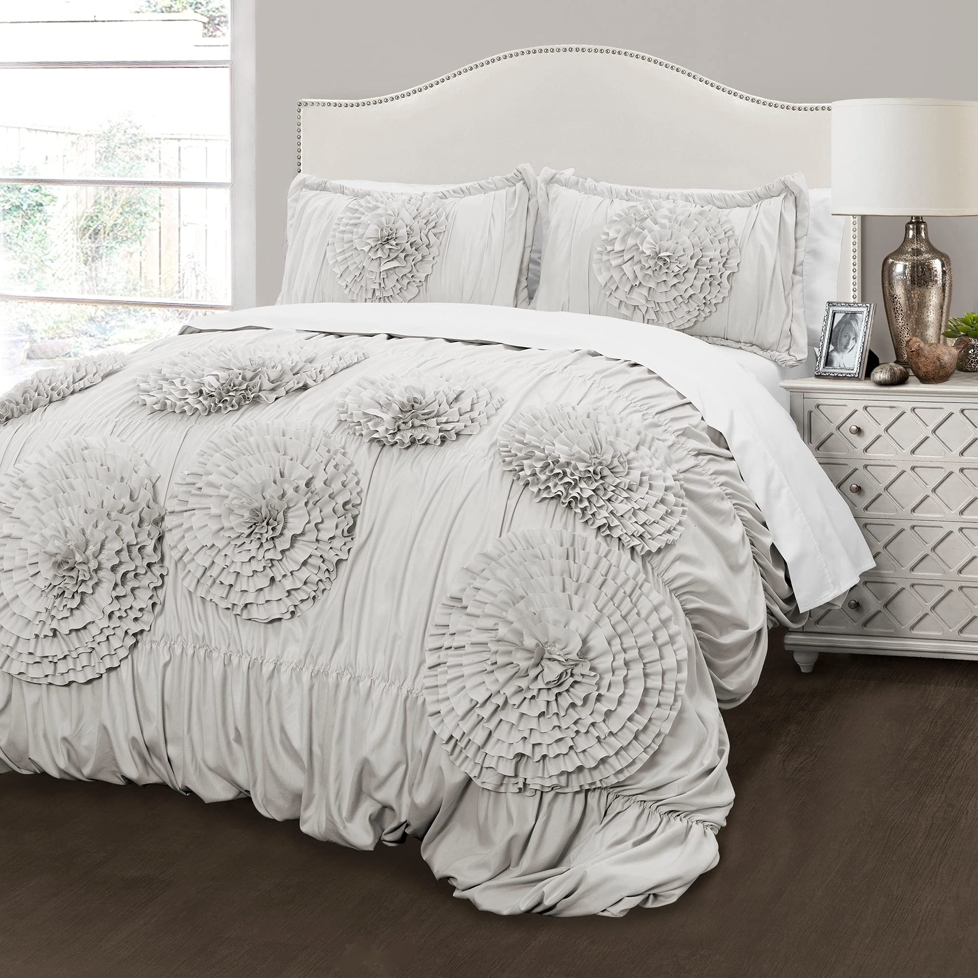 Lush Decor Serena Comforter Set, 3 Piece Set, Full/ Queen, Light Gray - Cute Comforter - Queen Bedding Set - Gray Comforter Quee