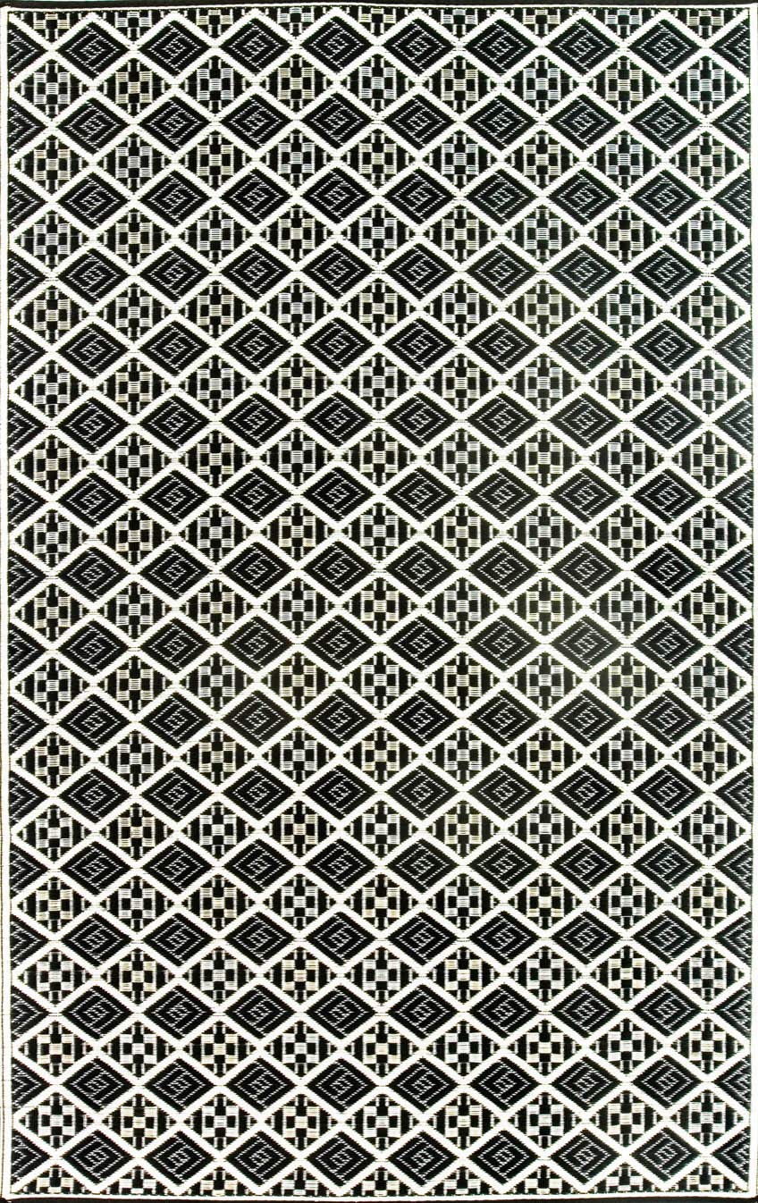 Mad Mats Geometric Outdoor Rug, Reversible Plastic Mat (6 x 9, Scotch - Black/White)