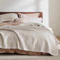 Bedsure Bone Bedspread Coverlet King Size - Lightweight Soft Quilt Bedding Set for All Seasons, Corduroy Pattern Quilt Set, 3 Pi