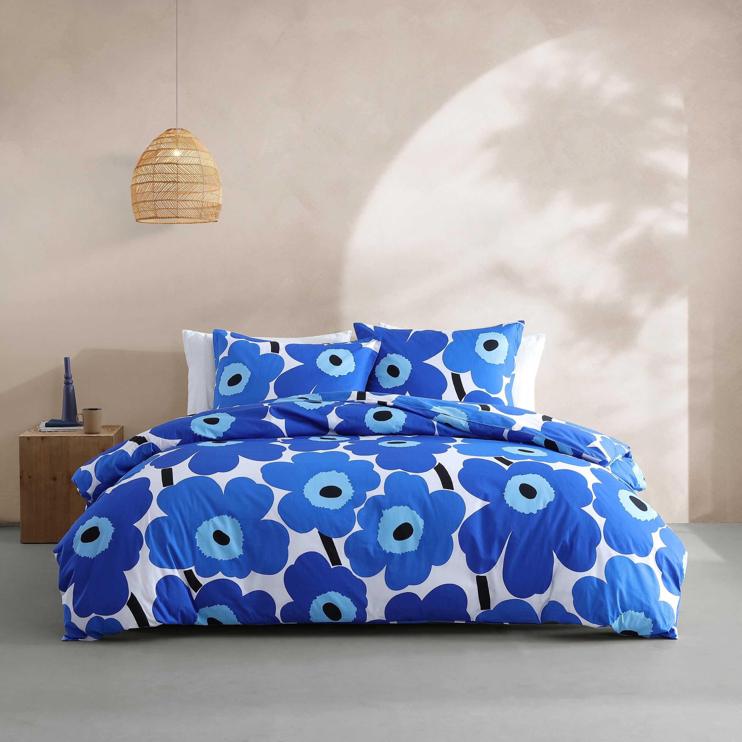 Marimekko - Full/Queen Duvet Cover Set, Cotton Percale Reversible Bedding with Matching Shams, Floral Home Decor (Unikko Blue, F