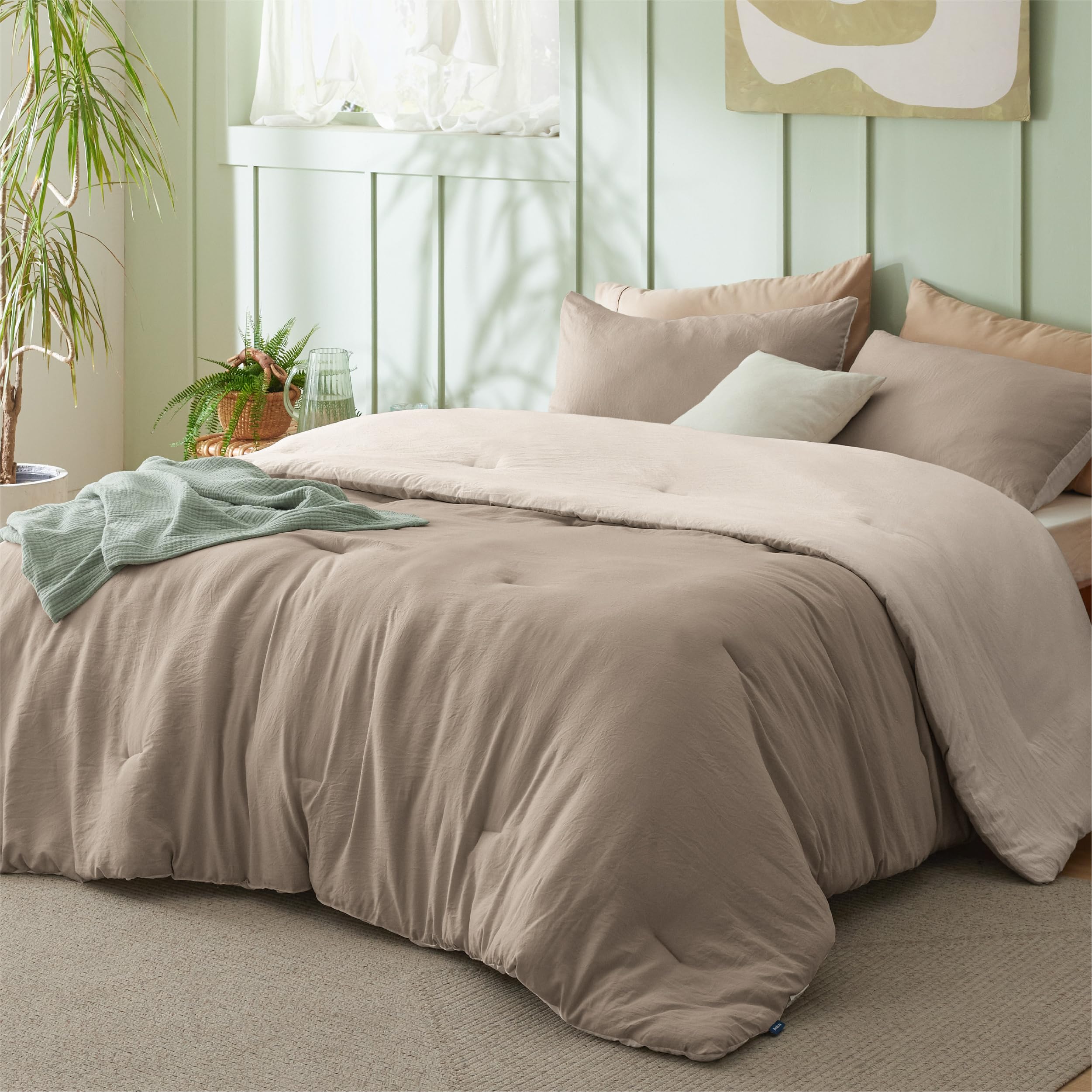 Bedsure Twin/Twin XL Comforter Set, Reversible Khaki Soft Prewashed Bedding for All Seasons, 2 Pieces Warm Down Alternative Bed 