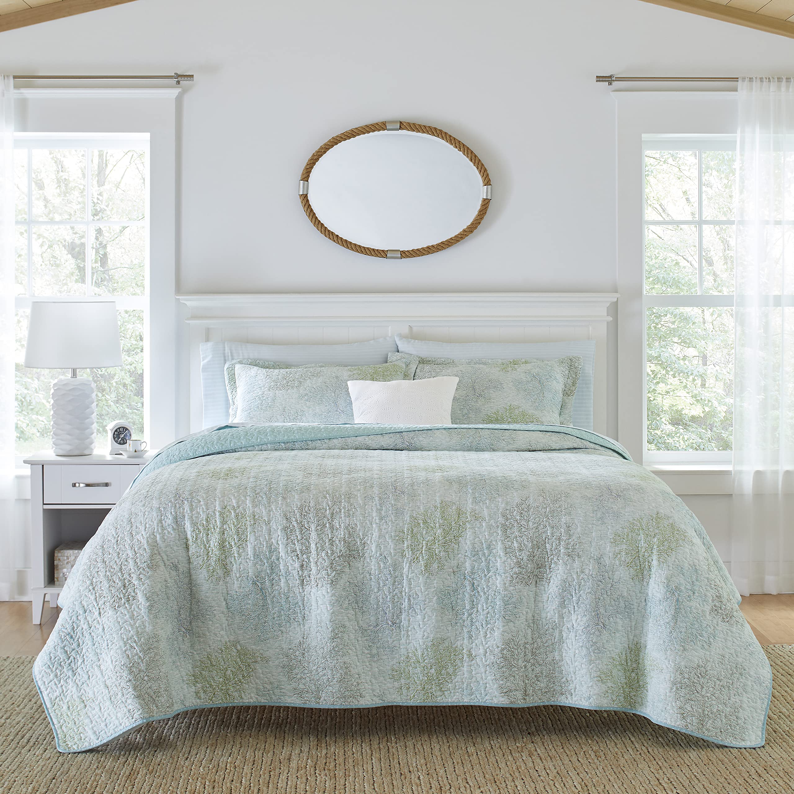 Laura Ashley - King Quilt Set, Reversible Cotton Bedding with Matching Shams, Pre-Washed Home Decor for Added Softness (Saltwate