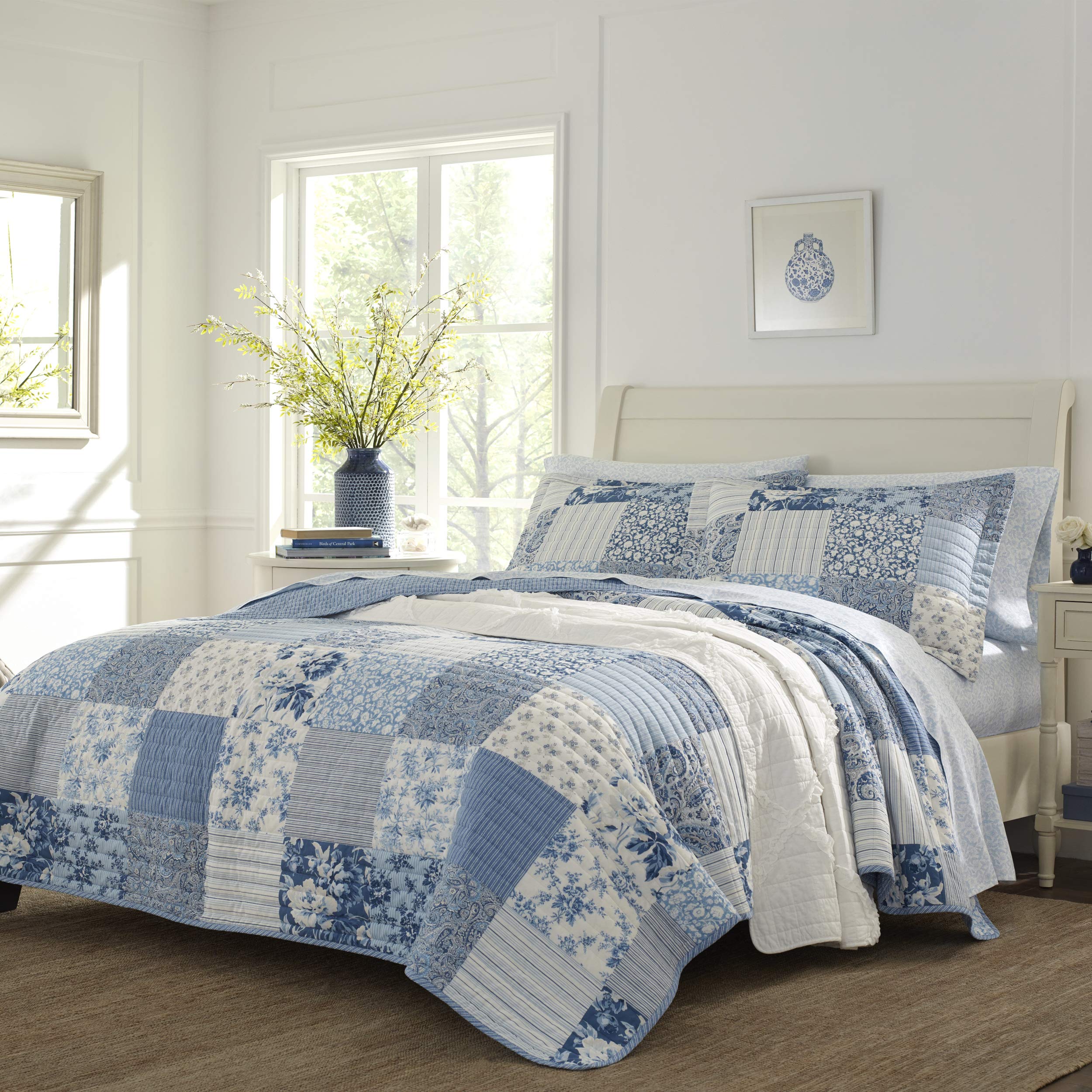 Laura Ashley - King Quilt Set, Reversible Cotton Bedding with Matching Shams, Farmhouse Inspired Home Decor (Paisley Printed Pat