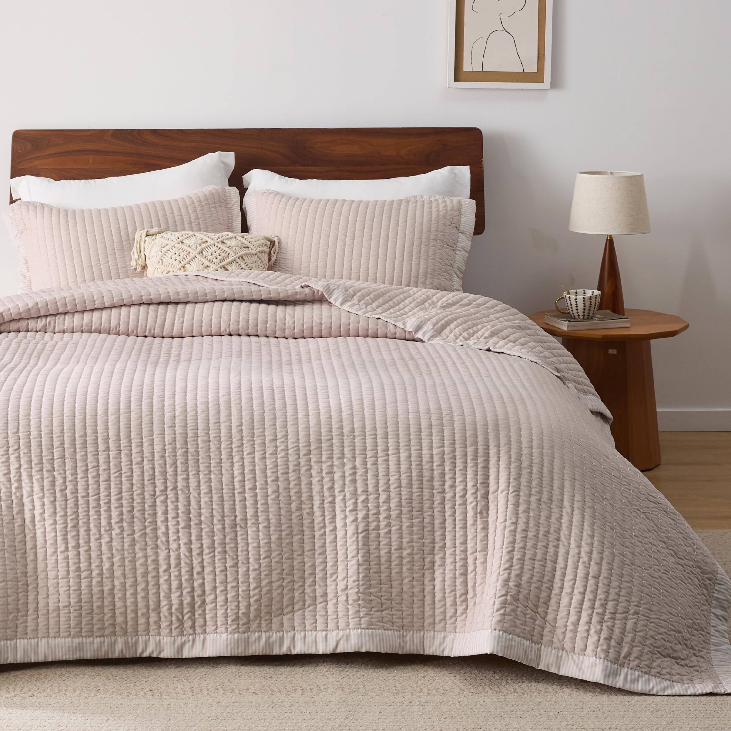 Bedsure Pink Bedspread Coverlet Queen Size - Lightweight Soft Quilt Bedding Set for All Seasons, Corduroy Pattern Quilt Set, 3 P