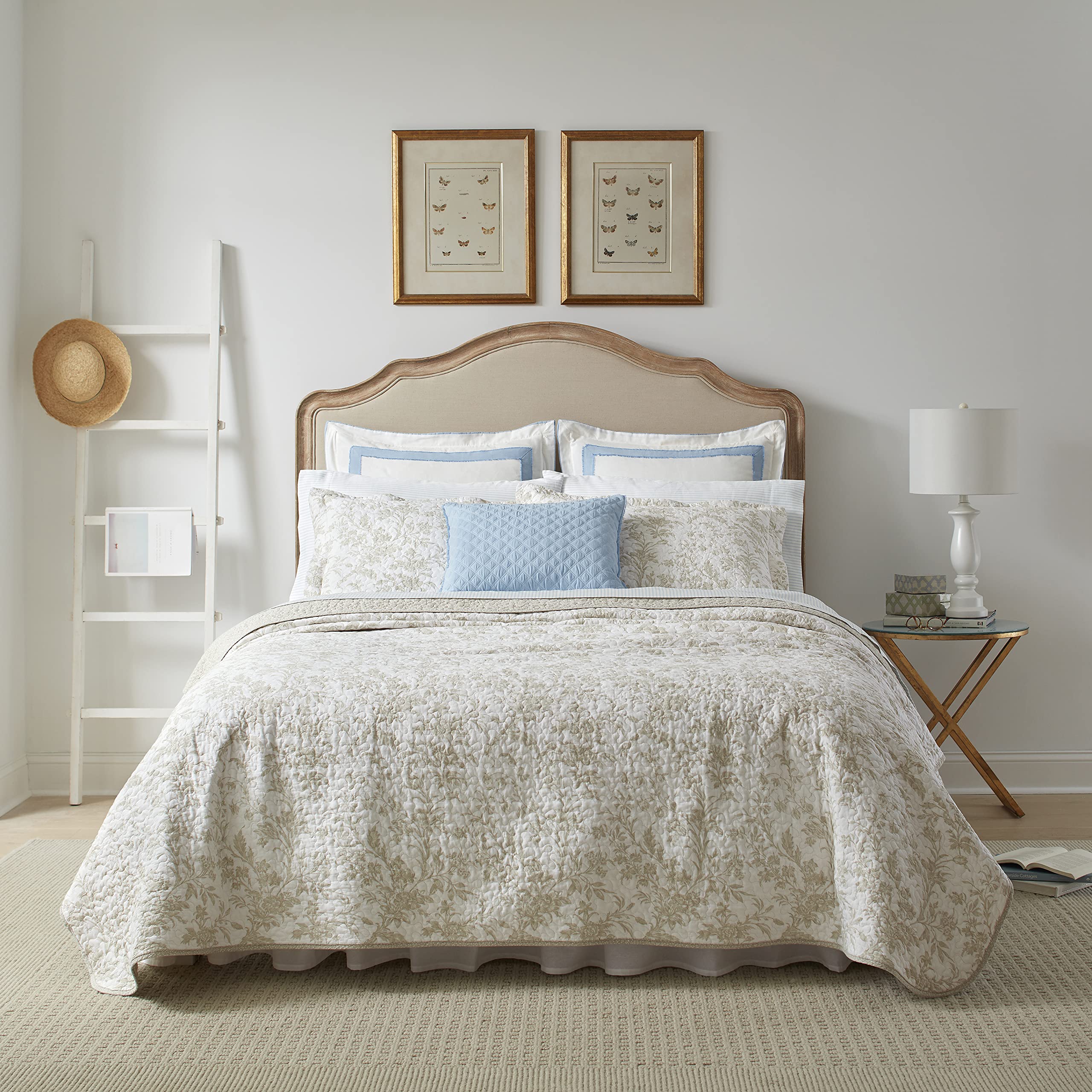 Laura Ashley Home - Twin Quilt Set, Cotton Reversible Bedding with Matching Sham, Home Decor for All Seasons (Amberley Biscuit, 